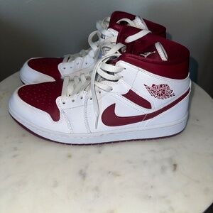 Jordan 1 Mid Valentines Day